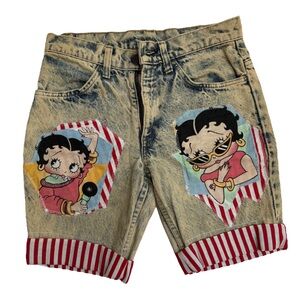 Vintage Betty Boop x Levi’s Denim Shorts | Size 4M